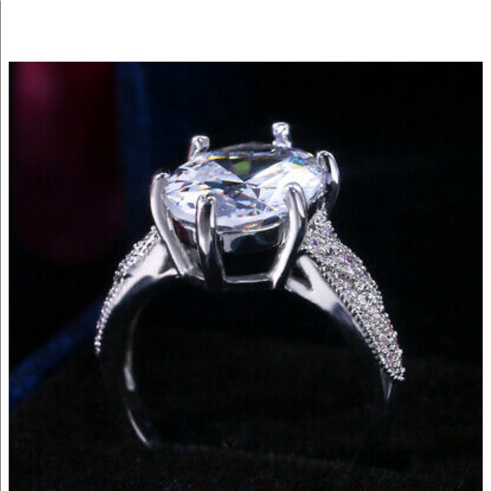 Luxury 925 Silver Oval Cut White Sapphire Ring New - Picture 6 of 6